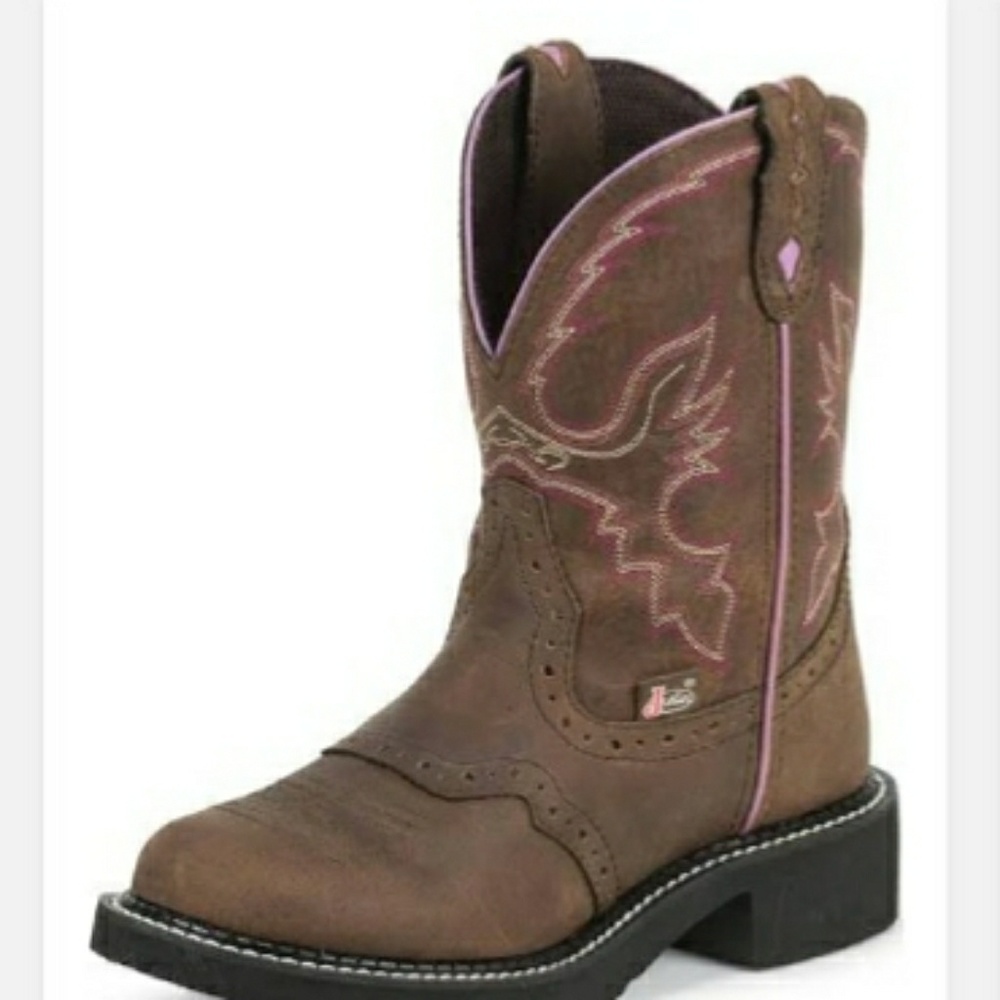 New womens size 8.5 ariat boots